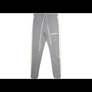 FEAR OF GOD ESSENTIAL SWEATPANTS IN GREY